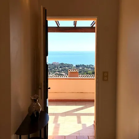 Chez Fleurette - Maison - Vue Exceptionnelle - Piscine Partagee