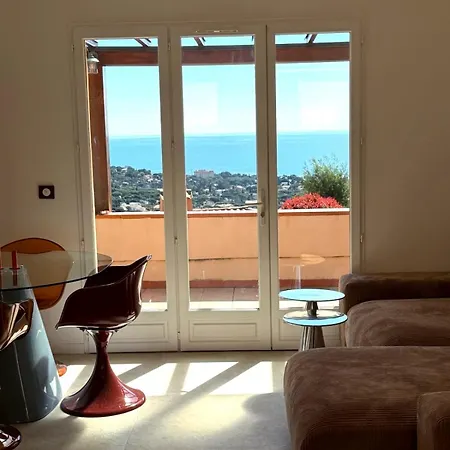 Villa Chez Fleurette - Maison - Vue Exceptionnelle - Piscine Partagee *