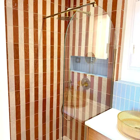 Villa Chez Fleurette - Maison - Vue Exceptionnelle - Piscine Partagee