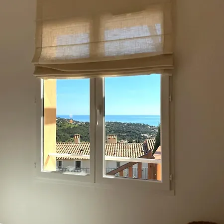 Chez Fleurette - Maison - Vue Exceptionnelle - Piscine Partagee