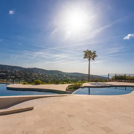 Chez Fleurette - Maison - Vue Exceptionnelle - Piscine Partagee *
